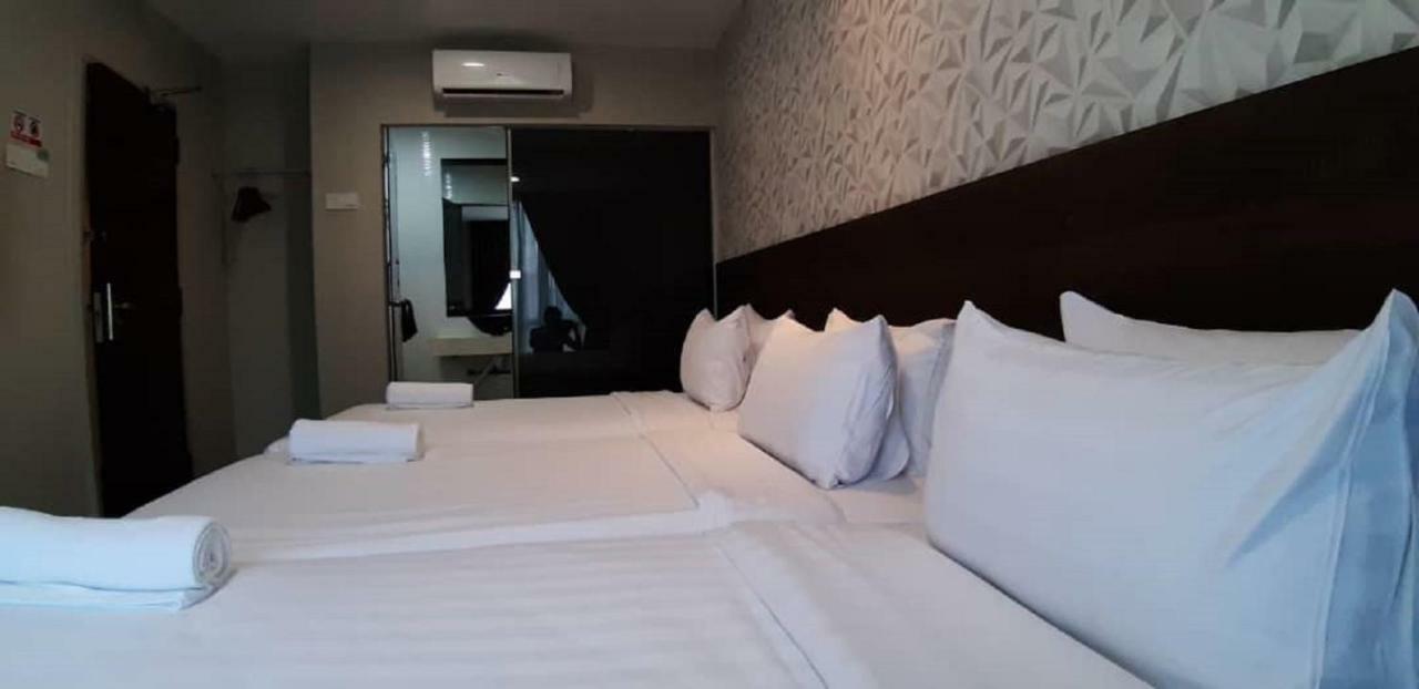 Miico Hotel @ Mount Austin Johor Bahru Extérieur photo