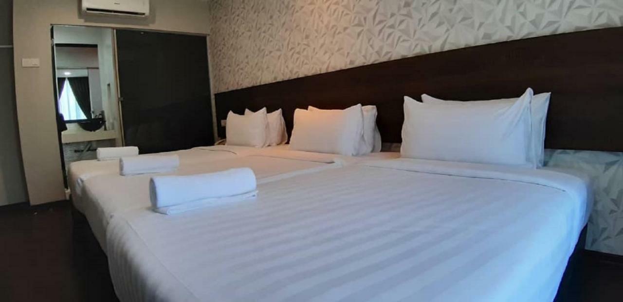 Miico Hotel @ Mount Austin Johor Bahru Extérieur photo