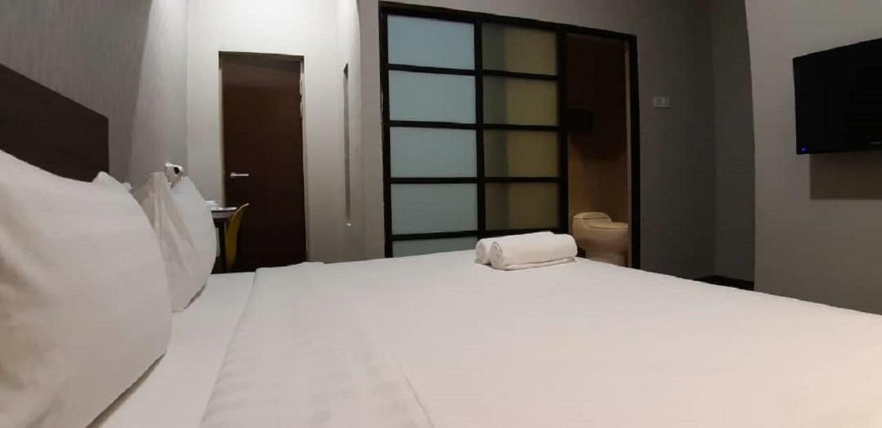 Miico Hotel @ Mount Austin Johor Bahru Extérieur photo