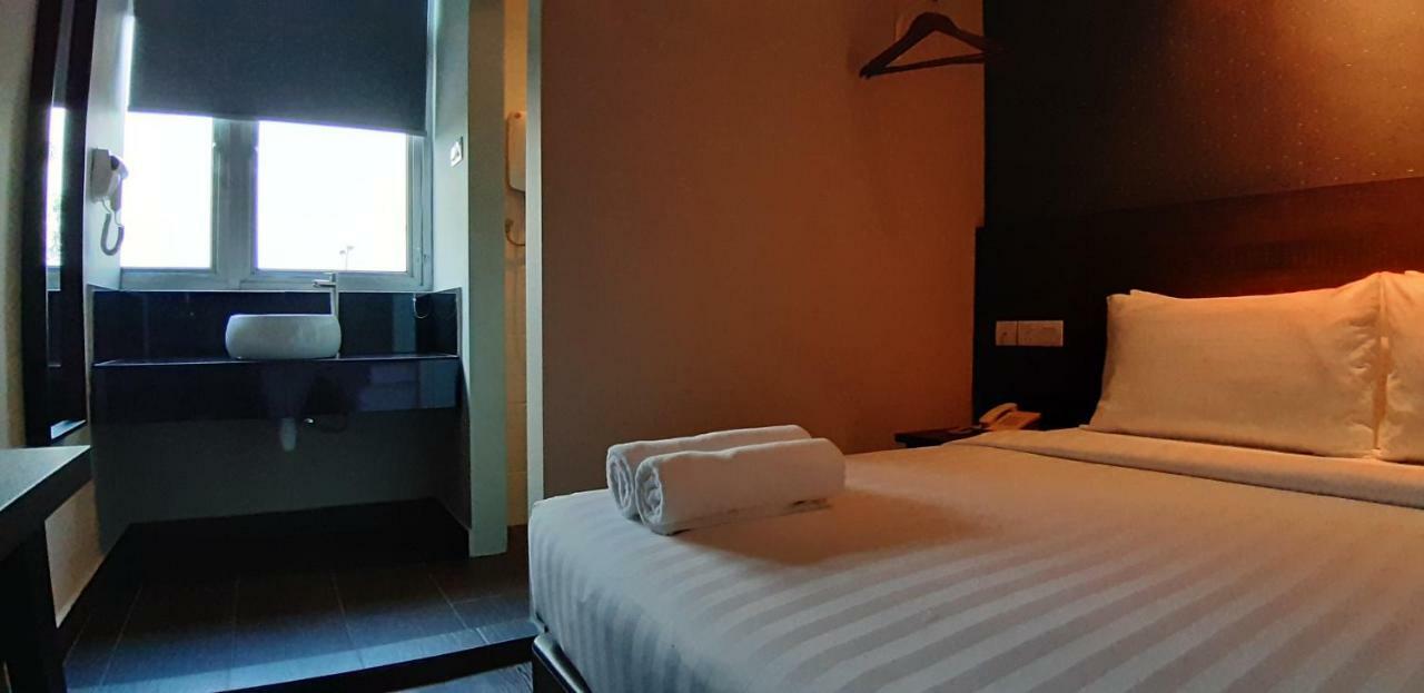 Miico Hotel @ Mount Austin Johor Bahru Extérieur photo