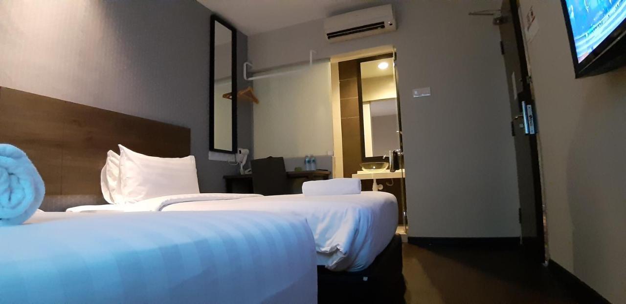 Miico Hotel @ Mount Austin Johor Bahru Extérieur photo
